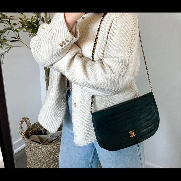 ✨ SOLD ✨ CHANEL Vintage lambskin shoulder bag 24K gold quilted classic chain - Picture 10 of 13